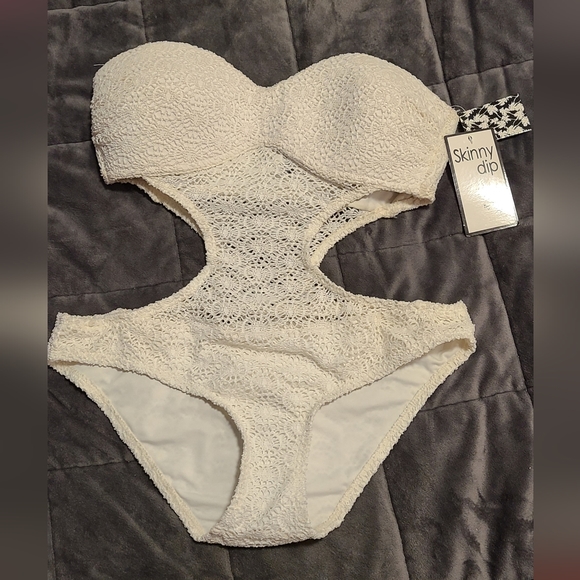 NWT SKINNY DIP White Lace Strapless One-Piece Swimsuit - Picture 9 of 11